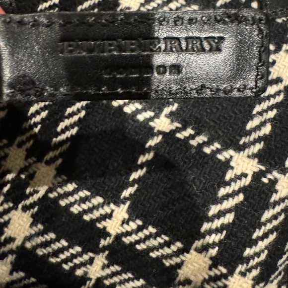 Burberry bag and change purse - Picture 3 of 5
